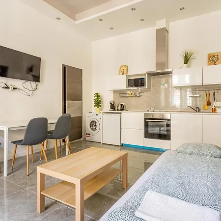 Modernized At Kiraly 51 *