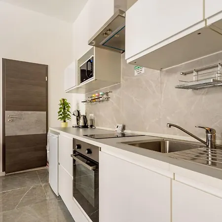 Modernized At Kiraly 51 Апартаменты *