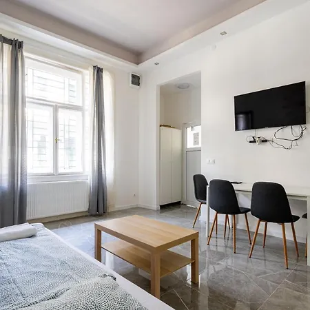 Lägenhet Modernized At Kiraly 51